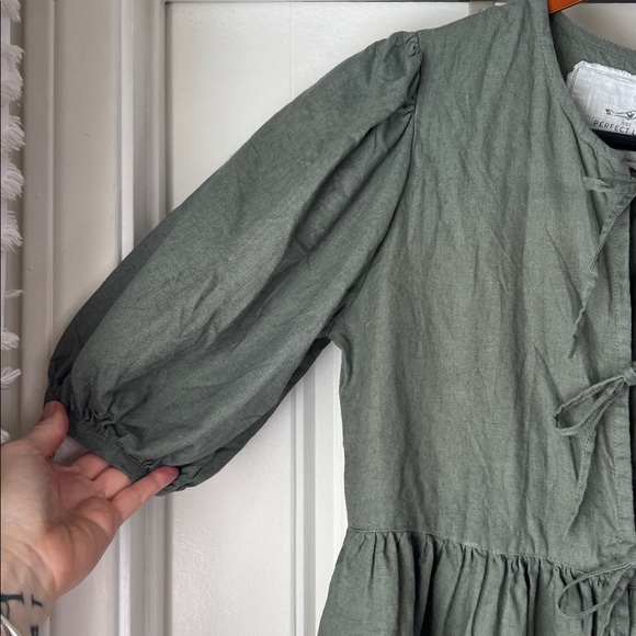 notPERFECTLINEN Melina Linen Tie Front Blouse Forest Green Coquette Small - Picture 2 of 6